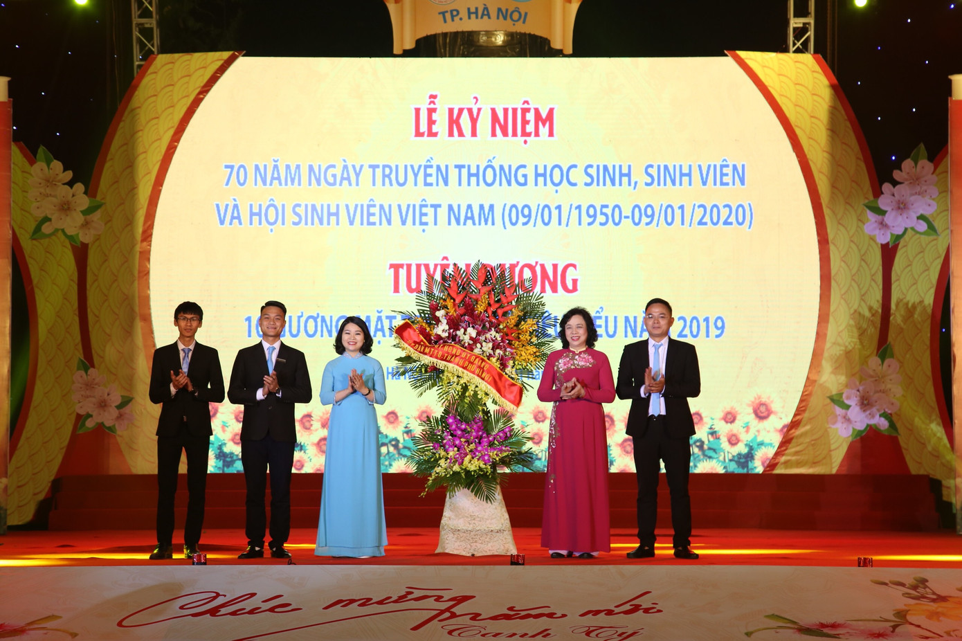 Vinh danh 10 Gương mặt trẻ Thủ đô tiêu biểu năm 2019 ảnh 2