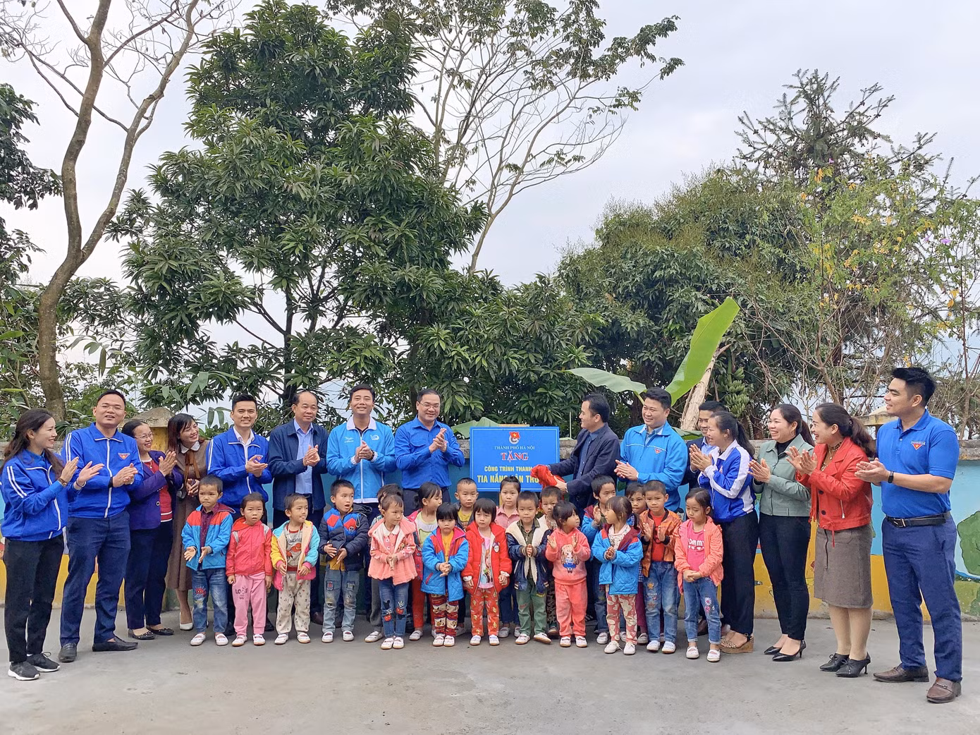  Tuổi trẻ Thủ đô mang yêu thương đến với Mường Khương ảnh 2