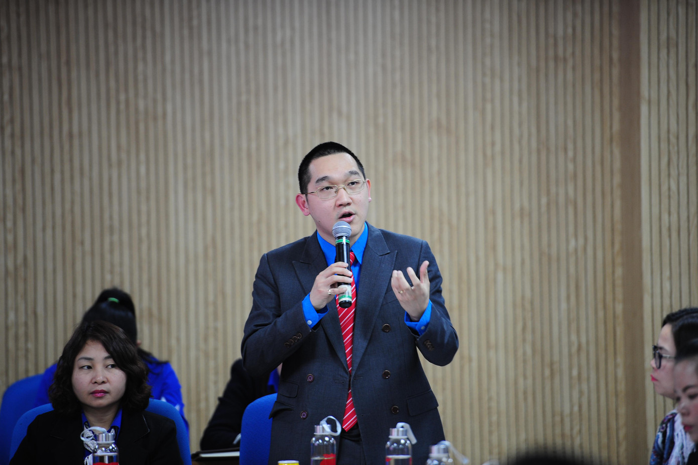 Bạn trẻ hãy đặt câu hỏi: “Tổ quốc đã làm gì cho ta” ảnh 2