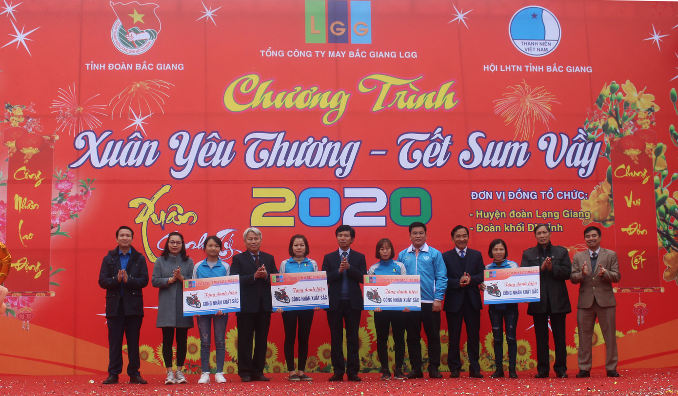 Bắc Giang: ‘Xuân yêu thương - Tết sum vầy’ cho hơn 2.000 thanh niên công nhân ảnh 1