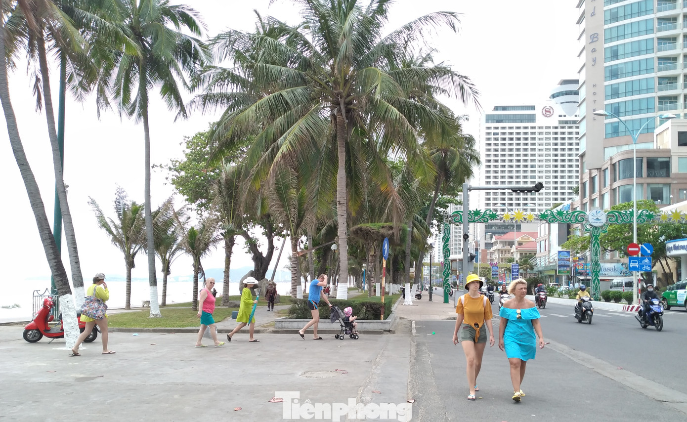 Khách quốc tế tấp nập trở lại Nha Trang ảnh 7