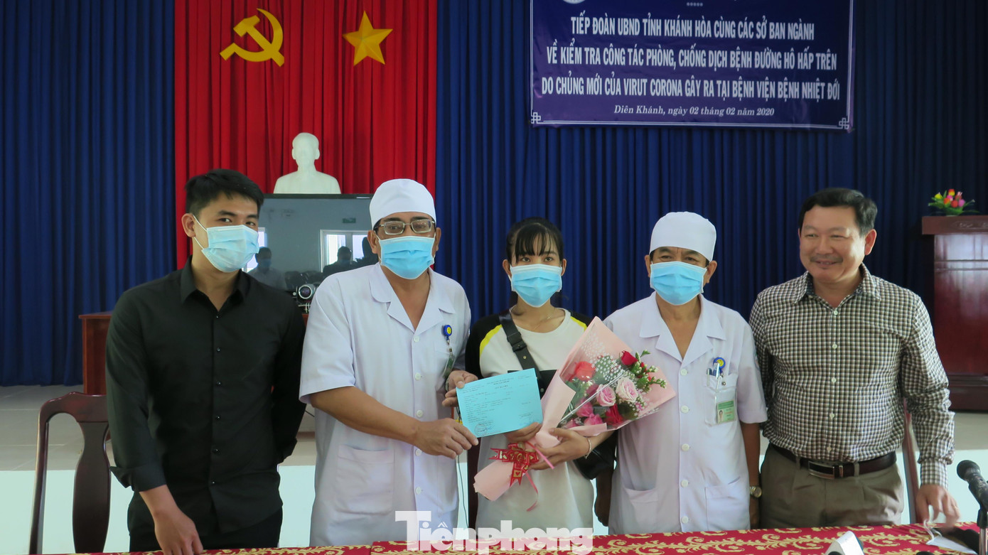 Sau khi xuất viện, nữ lễ tân nhiễm virus corona ở Khánh Hòa nói gì? ảnh 1