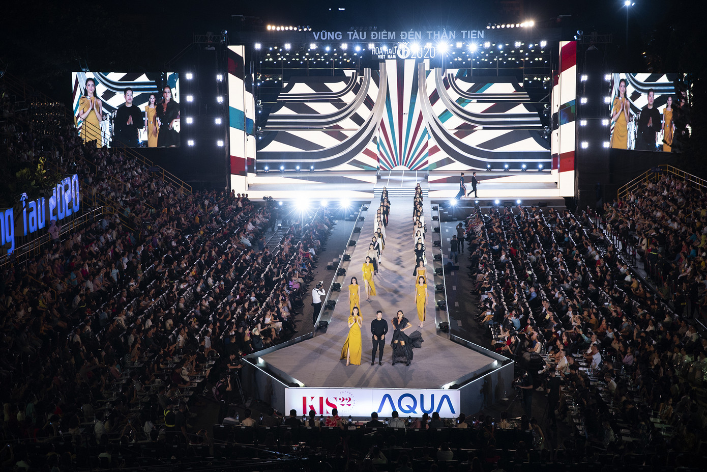 Đạo diễn Hoàng Nhật Nam mang lễ hội carnival hoành tráng lên sân khấu Người đẹp Biển ảnh 12