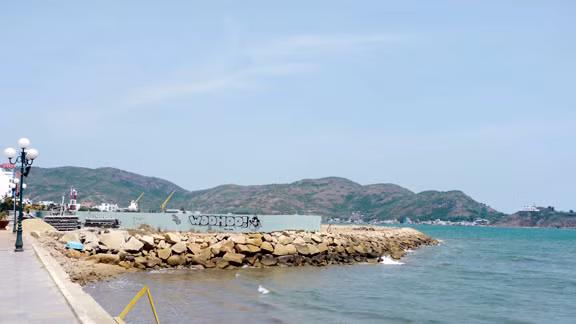 Lao vào cơn 'sốt' đất nền ven biển, nhà đầu tư coi chừng ôm hận ảnh 4