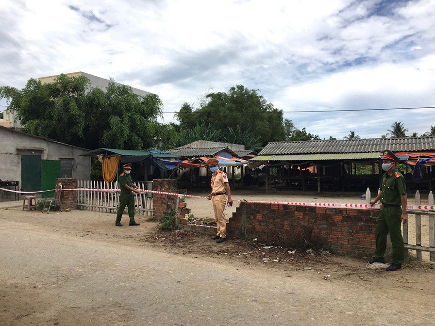 Quảng Ngãi: Cách ly 276 hộ dân nơi BN 621 sinh sống ảnh 2