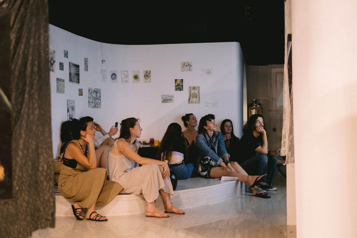 Xoa dịu tâm hồn với 'Úm ba la xì bùa' ảnh 7