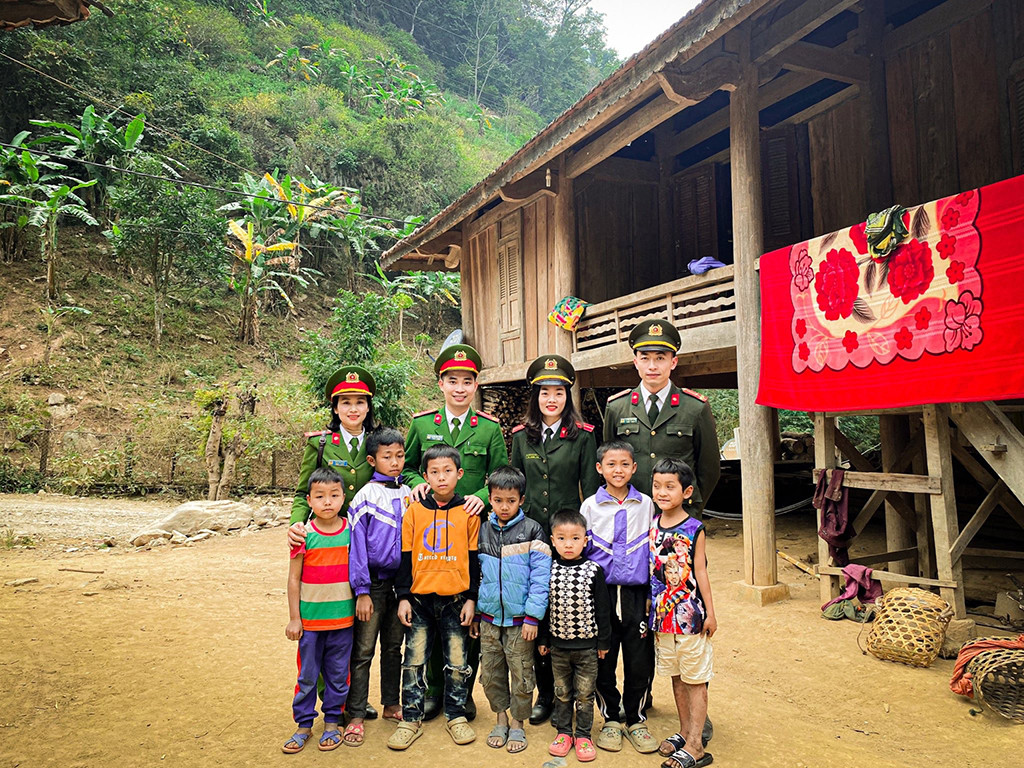 Nghệ An: Tết ấm áp cùng người dân biên giới Mường Ải ảnh 2