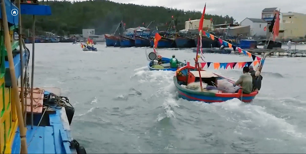 Vạn chài Sa Huỳnh mở biển đầu năm ảnh 1