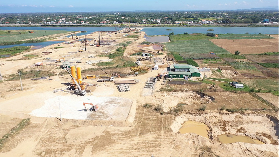 Chủ tịch Quảng Ngãi yêu cầu rà soát lại dự án 1.500 tỷ đang thi công ảnh 4