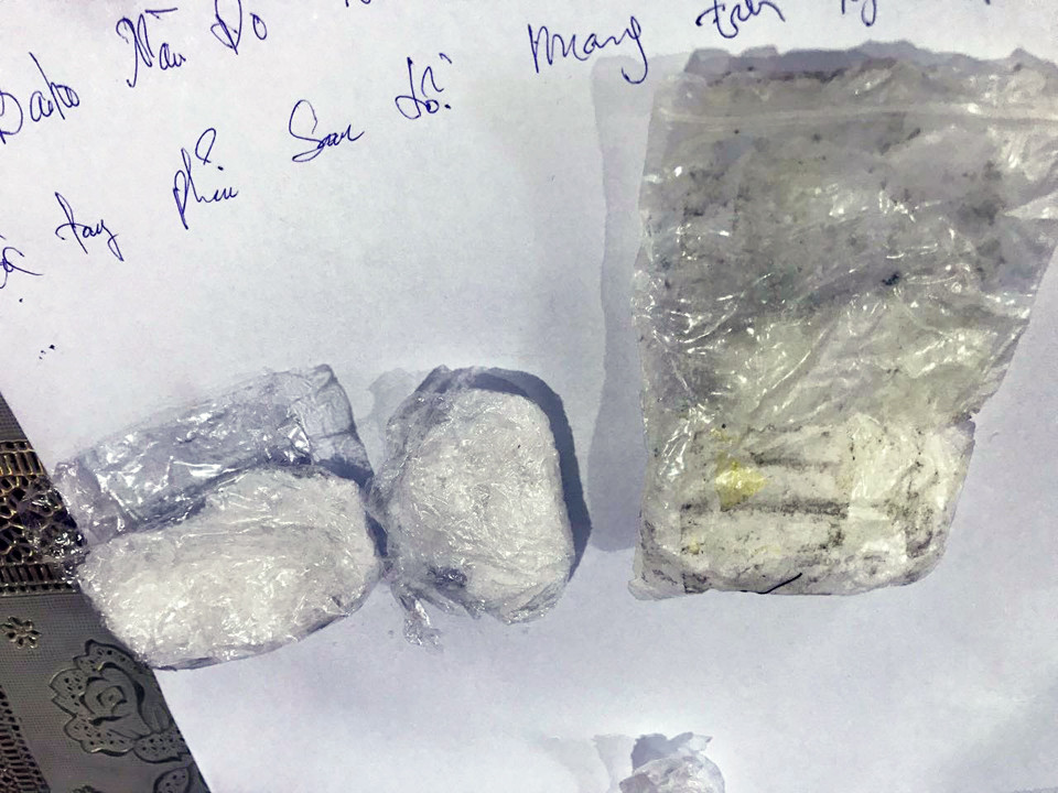 Mang 4 bọc ma túy đá ra đảo Lý Sơn tiêu thụ ảnh 1