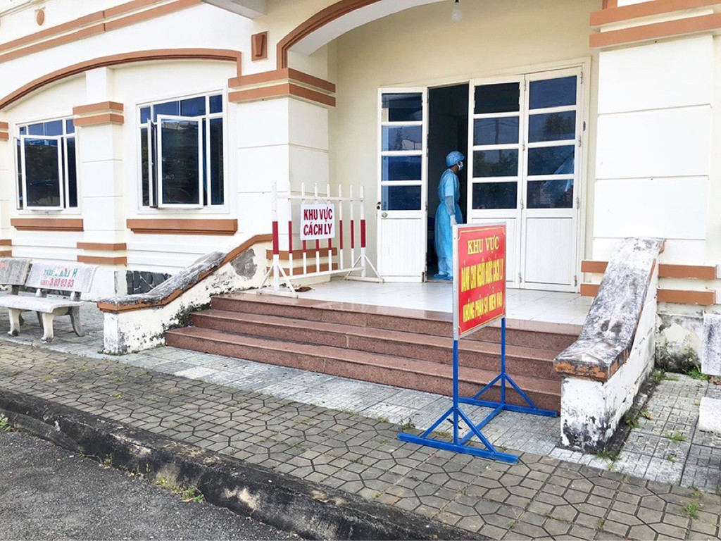 Bệnh nhân người Serbia mắc COVID-19 đang được điều trị tại Quảng Ngãi ảnh 1