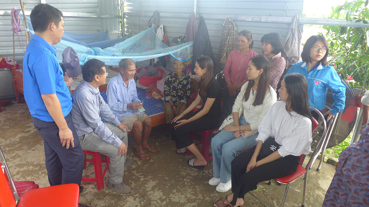 Ban Tổ chức Hoa hậu Việt Nam, báo Tiền Phong mang 'Mái ấm tình thương' đến Quảng Ngãi ảnh 6