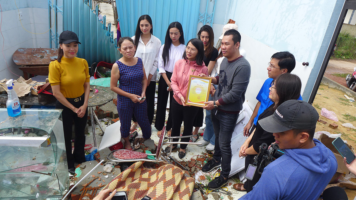 Ban Tổ chức Hoa hậu Việt Nam, báo Tiền Phong mang 'Mái ấm tình thương' đến Quảng Ngãi ảnh 12