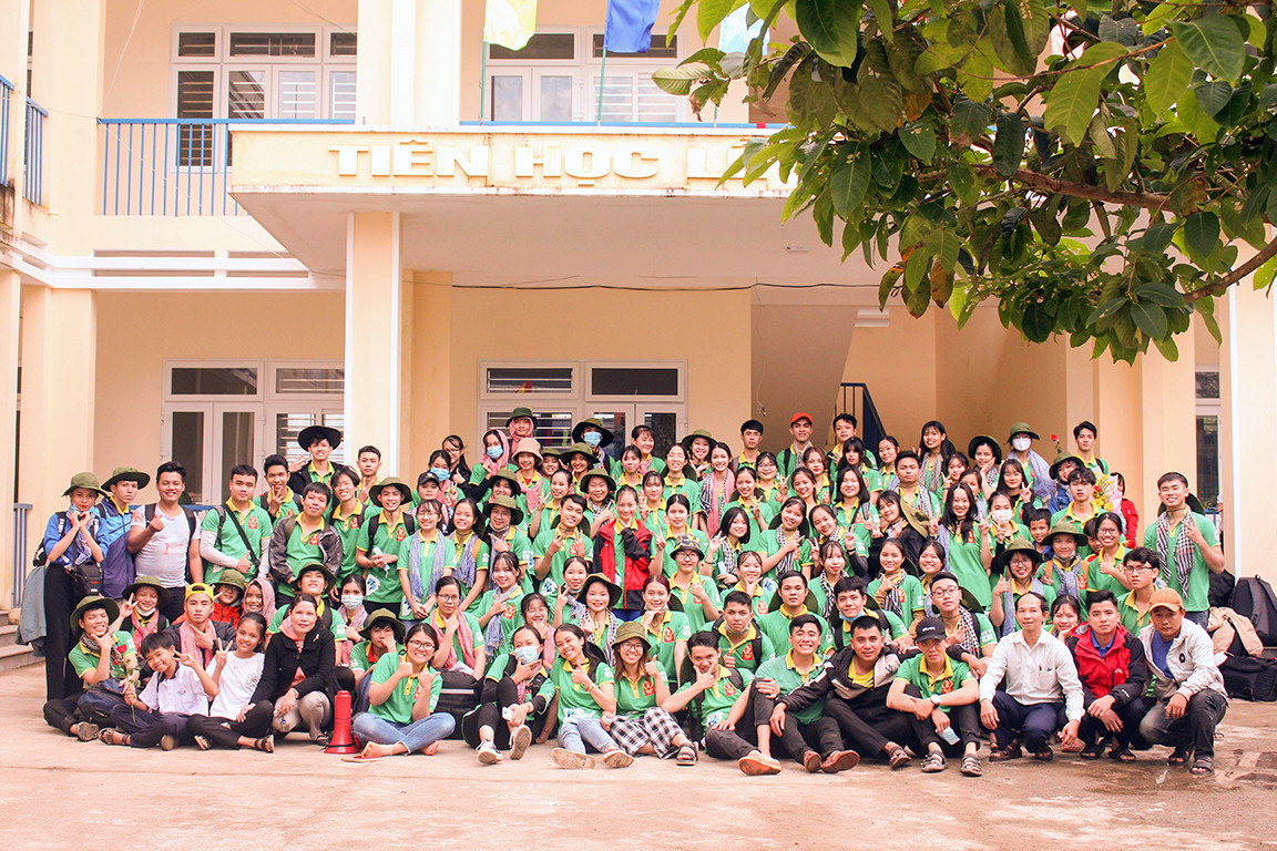 Tình nguyện mùa đông ấm lòng người vùng sâu ảnh 10