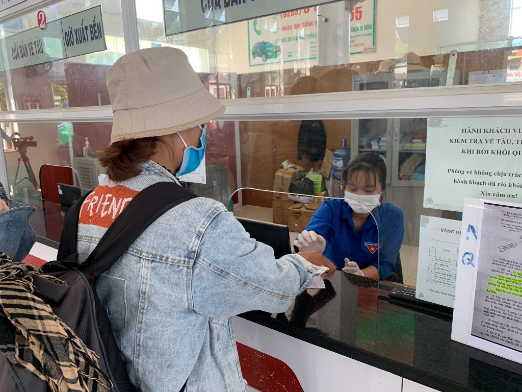 Hạn chế ra vào đảo Lý Sơn, người dân đi lại ra sao? ảnh 8