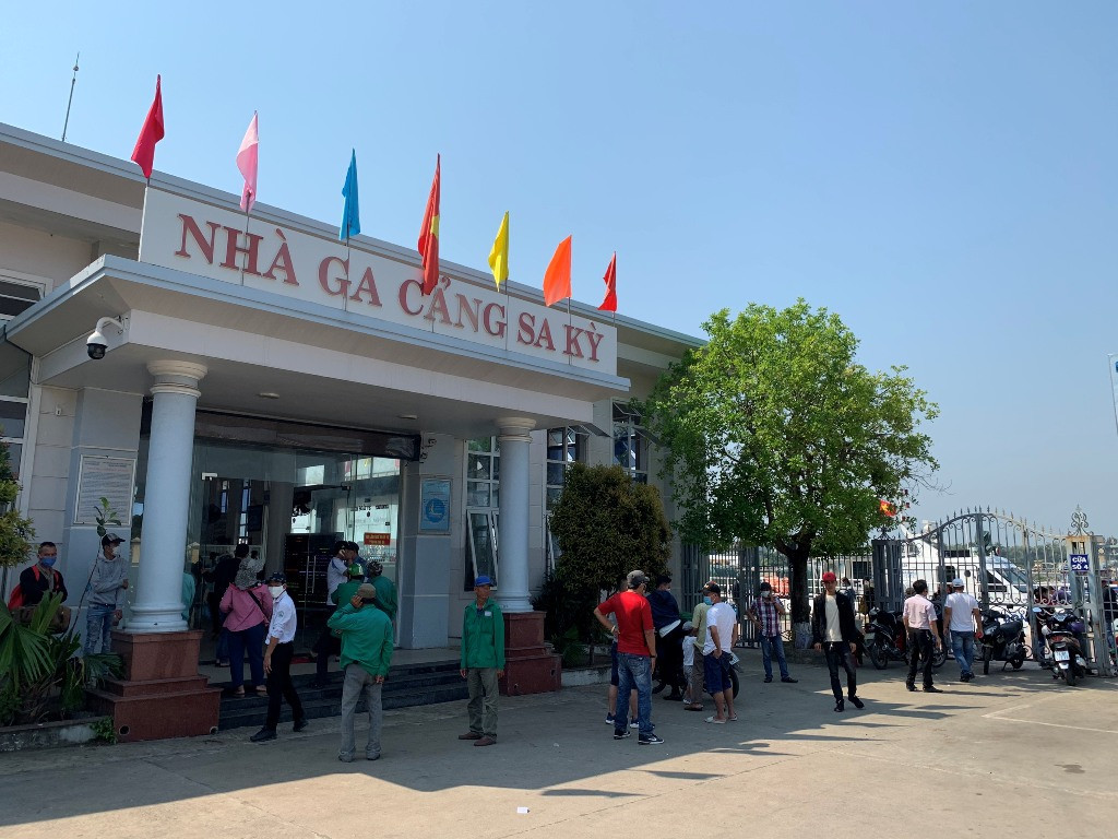 Hạn chế ra vào đảo Lý Sơn, người dân đi lại ra sao? ảnh 9