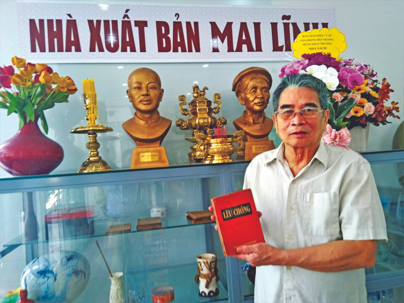 'Ðứng trước biển' cùng Nguyễn Mạnh Tuấn ảnh 1