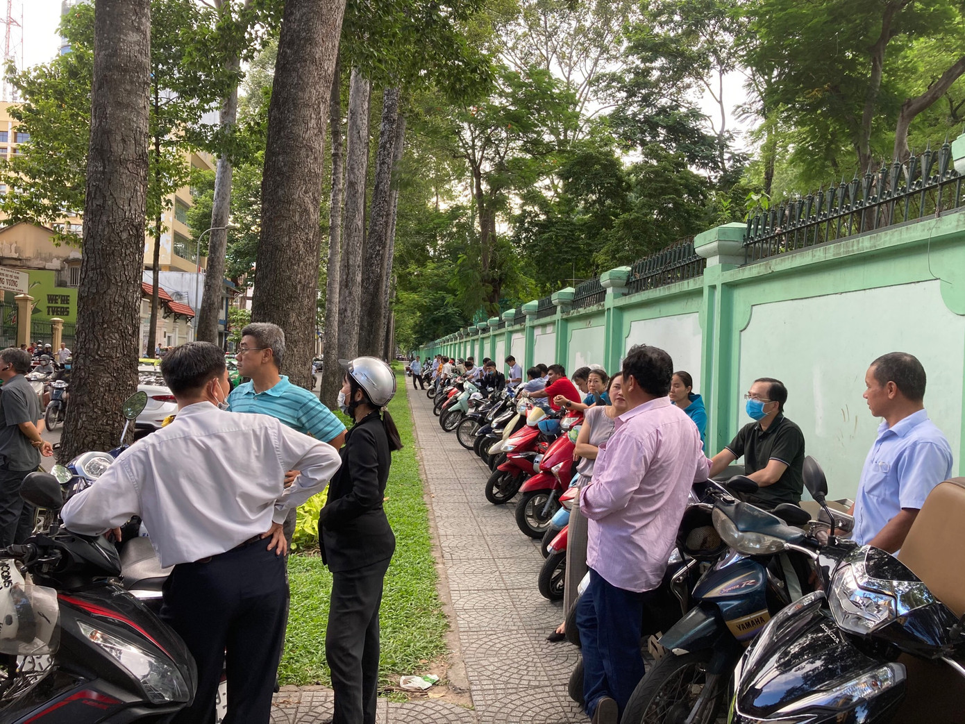 Đề thi Toán chuyên lớp 10 TP.HCM: Vừa sức nhưng có thể hơn nhau ở phần trình bày ảnh 2