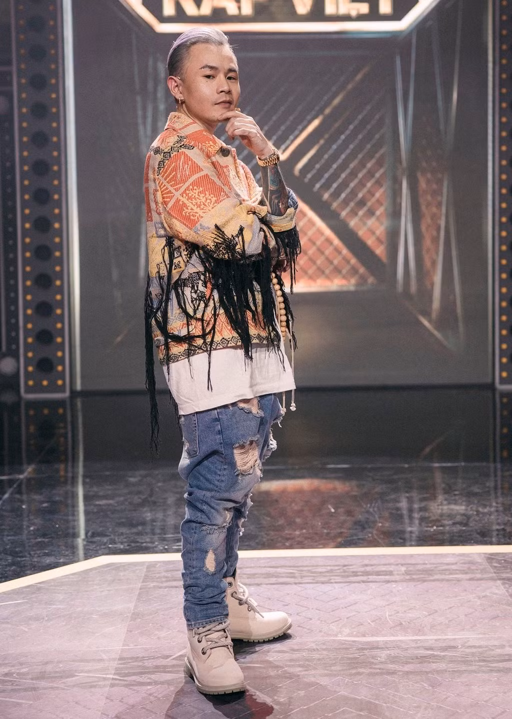 Soi thời trang Chung kết Rap Việt: Tlinh đầu tư móng tay độc, Rhymastic “bye bye” tóc xoăn ảnh 3