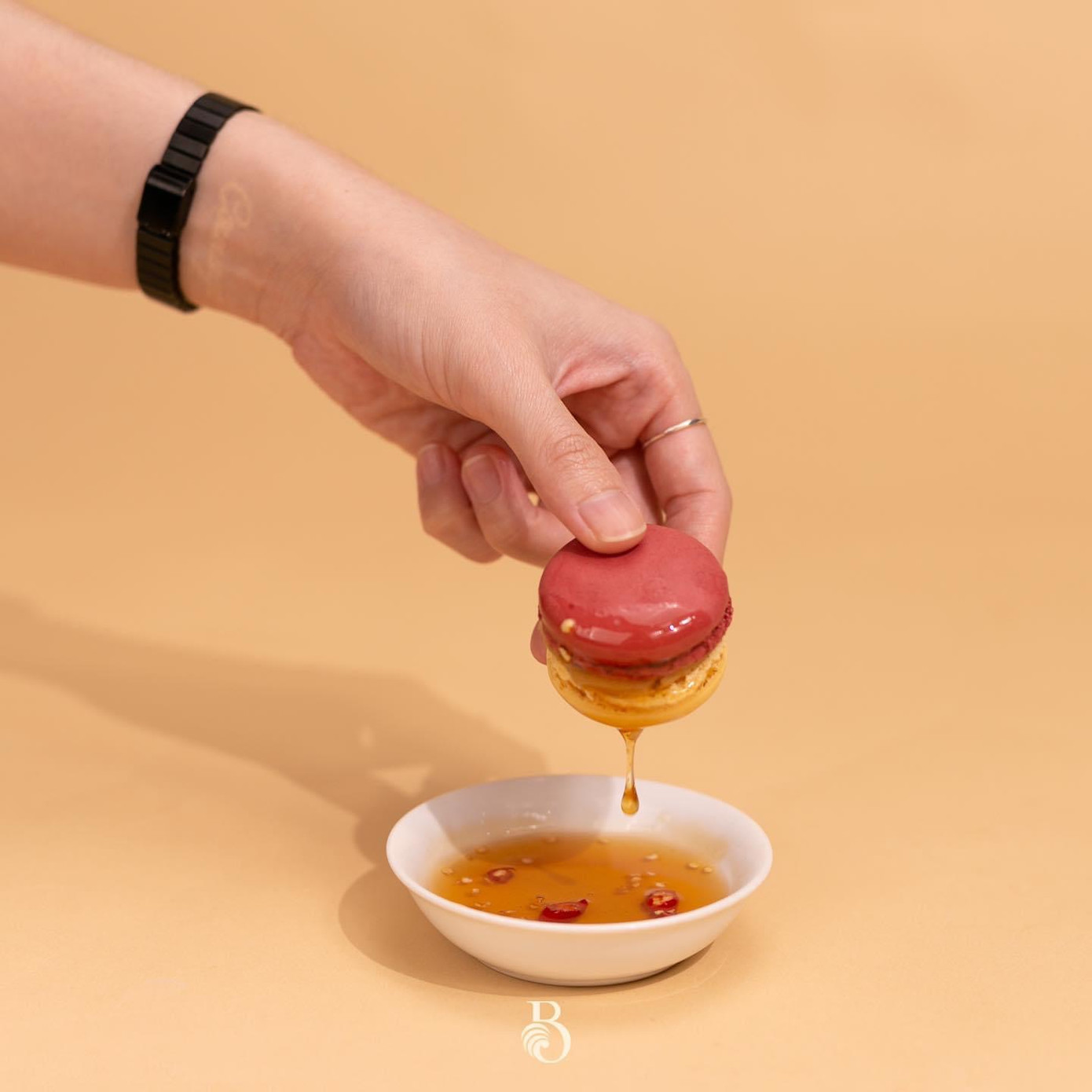 Alpenliebe nhân muối ớt, Macaron nước mắm “tắm” xoài: Những món “điên rồ” có vị thế nào? ảnh 2