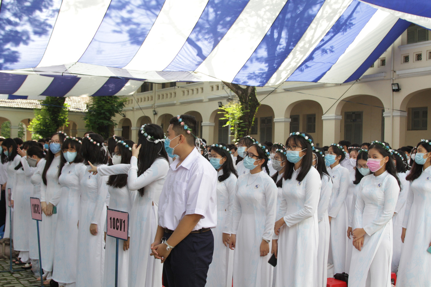 Teen TP.HCM nô nức đi dự lễ khai giảng, lưu lại hình ảnh mùa tựu trường khó quên ảnh 3