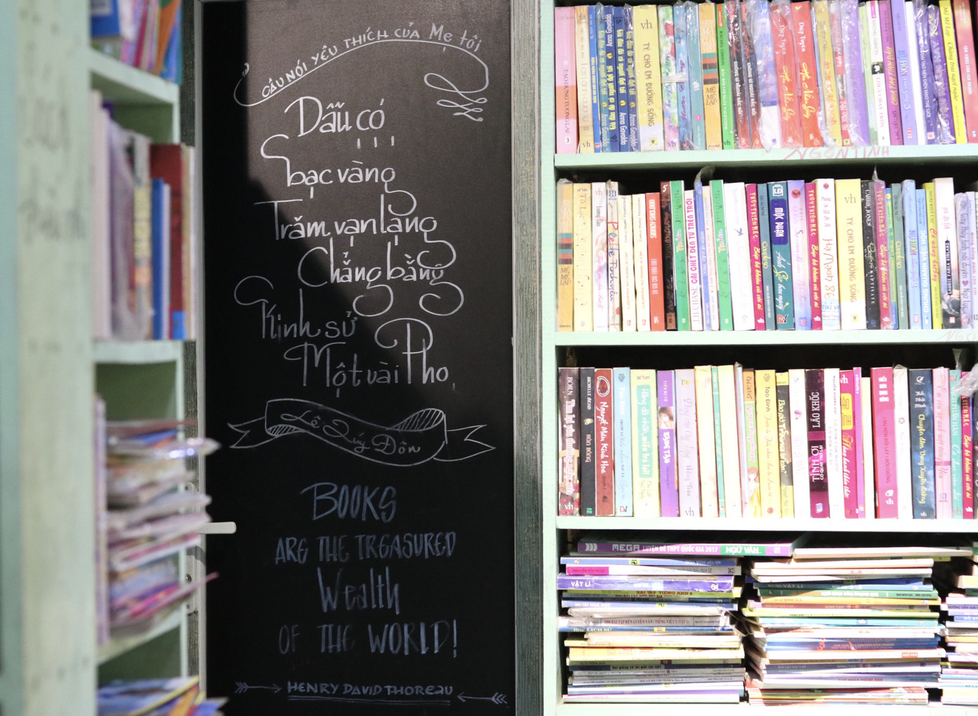 Nhà sách Mão: Chốn hò hẹn xưa cũ và bình yên cho những tâm hồn yêu sách tìm về ảnh 9