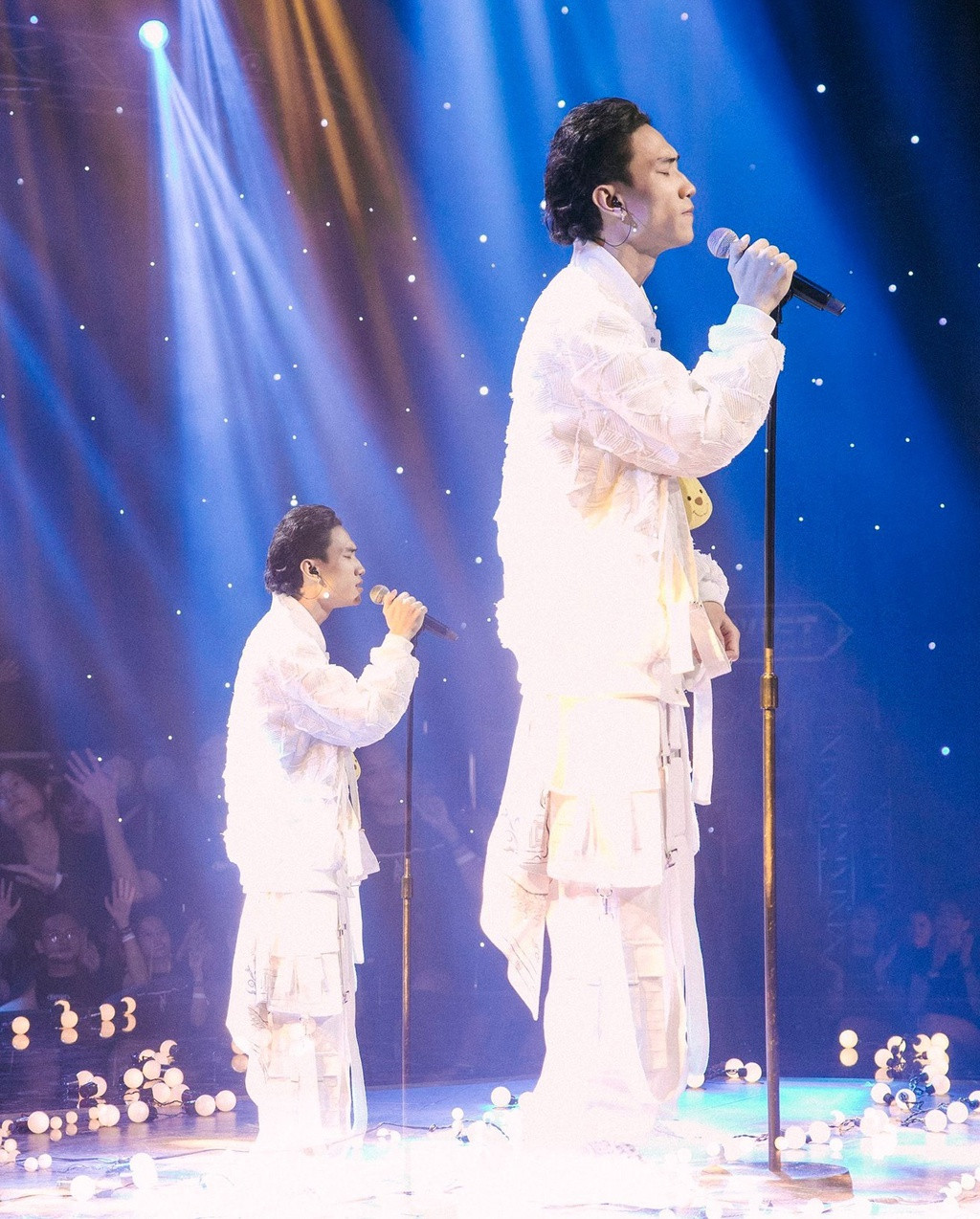 Soi thời trang Chung kết Rap Việt: Tlinh đầu tư móng tay độc, Rhymastic “bye bye” tóc xoăn ảnh 5