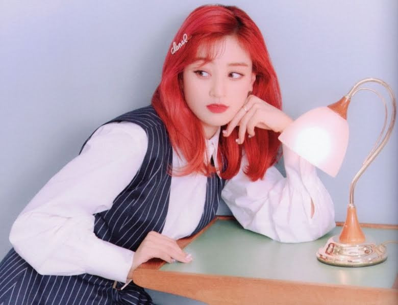 Netizen Hàn năn nỉ stylist cho TWICE “bê” trang phục album phiên bản Retro lên sân khấu ảnh 15