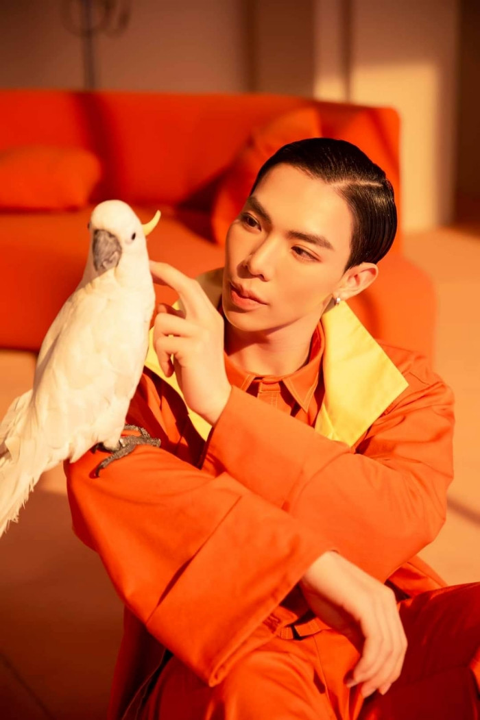 Mỹ nam tuổi Sửu: Ngắm gu thời trang phi giới tính cực ấn tượng của "hoàng tử ballad" Erik ảnh 11