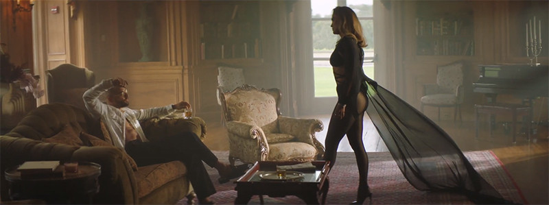 Jennifer Lopez, Demi Lovato & Erin Moriarty gia nhập dàn sao quốc tế diện đồ Công Trí ảnh 2