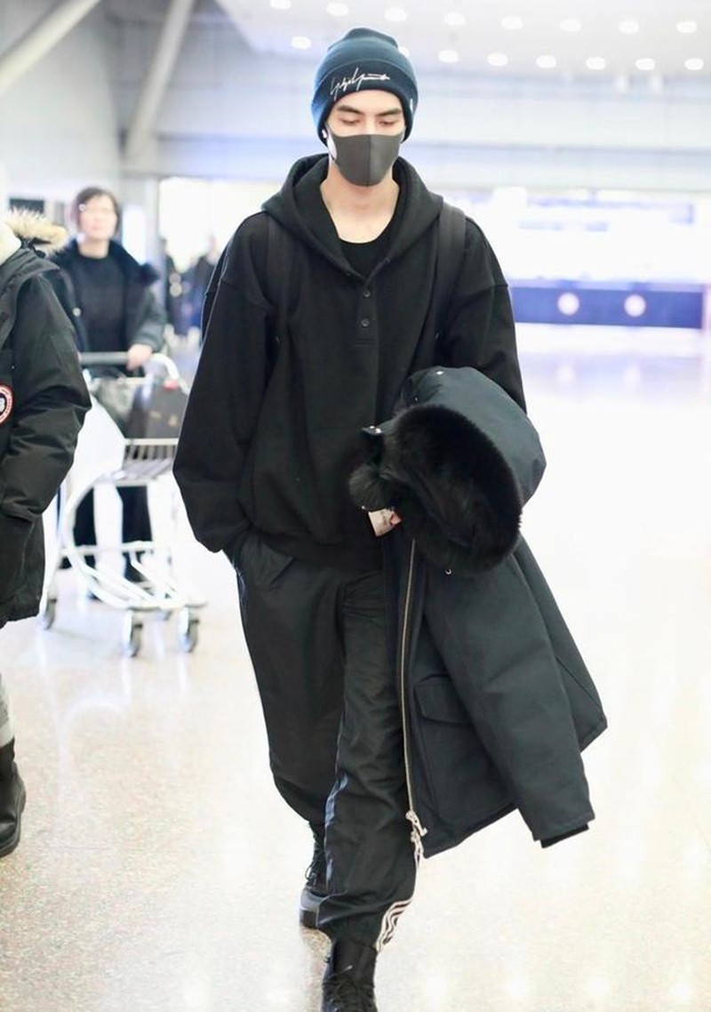 Gu thời trang chuẩn nam thần của Lăng Tiêu (Tống Uy Long) trong “Lấy Danh Nghĩa Người Nhà“ ảnh 9