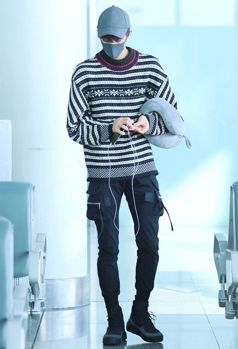 Gu thời trang chuẩn nam thần của Lăng Tiêu (Tống Uy Long) trong “Lấy Danh Nghĩa Người Nhà“ ảnh 7