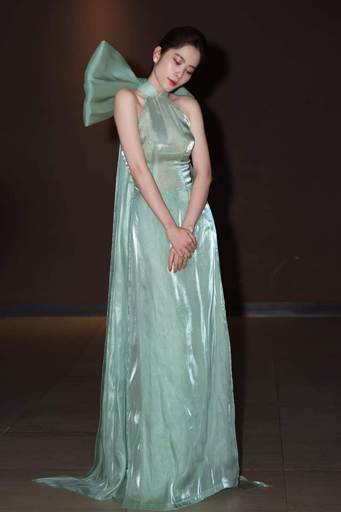 Những bộ cánh "hút like" nhất của người đẹp Nam Em trên mạng xã hội trong năm qua ảnh 6