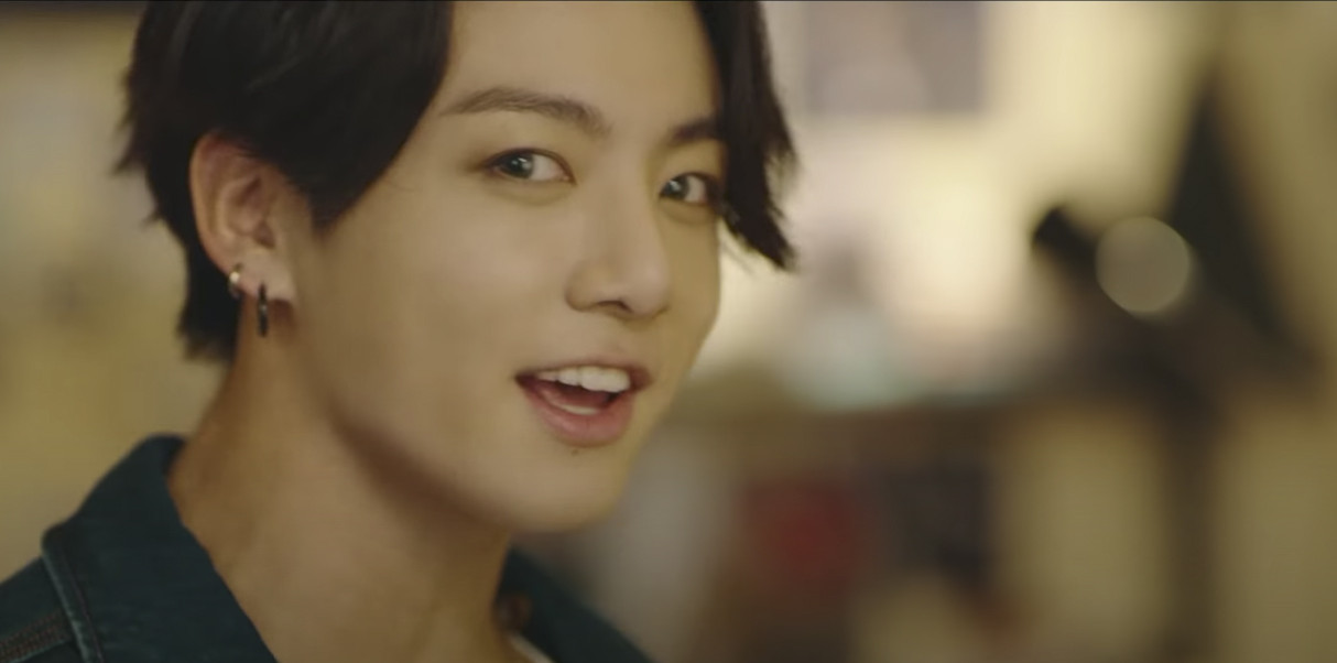 Big Hit tung MV Dynamite (B-side) - phiên bản “tấu hài” cực mạnh từ các chàng trai BTS ảnh 2