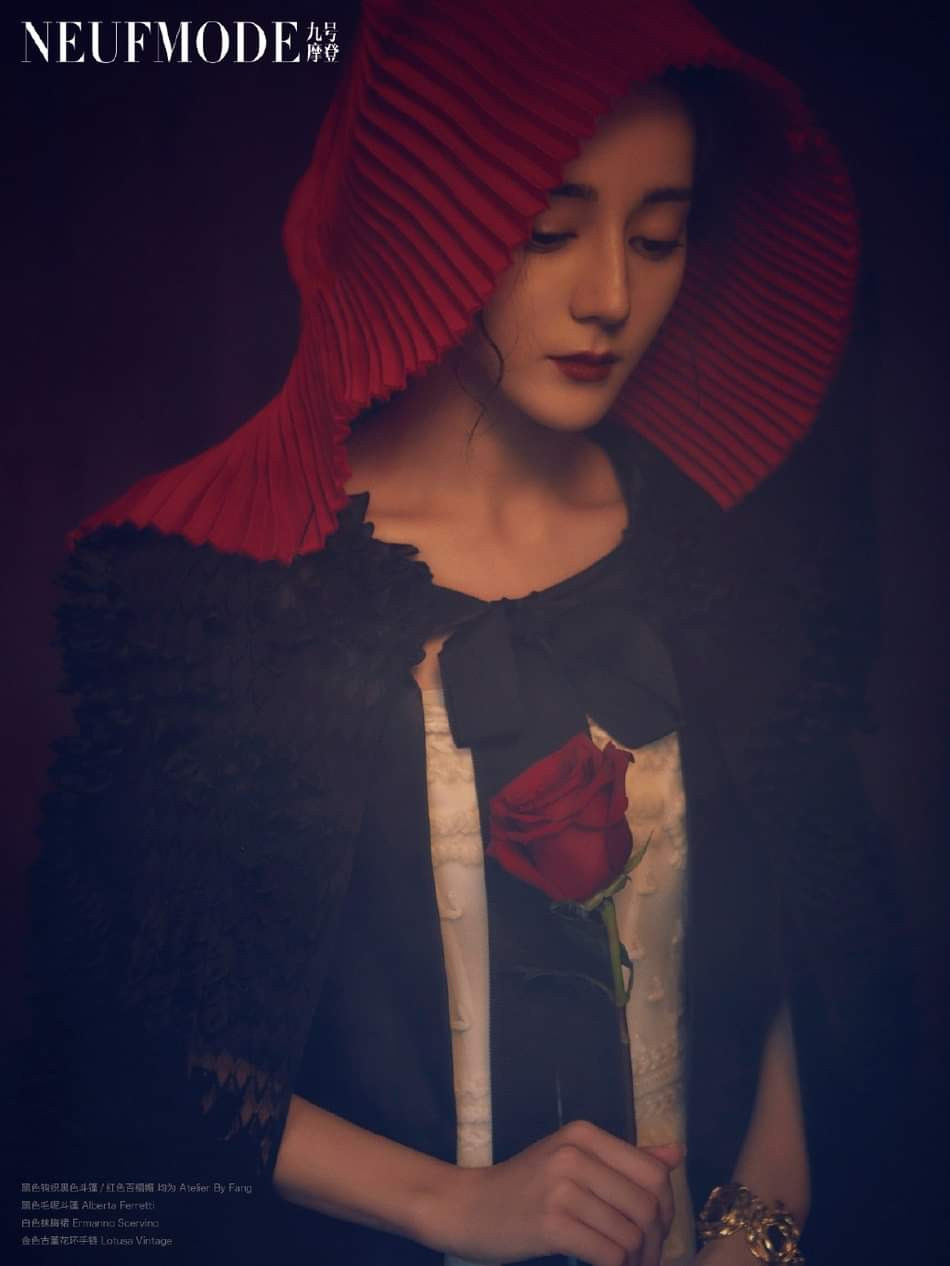 Phải chăng đây chính là bộ ảnh tạp chí đẹp nhất của Địch Lệ Nhiệt Ba trong năm nay? ảnh 2