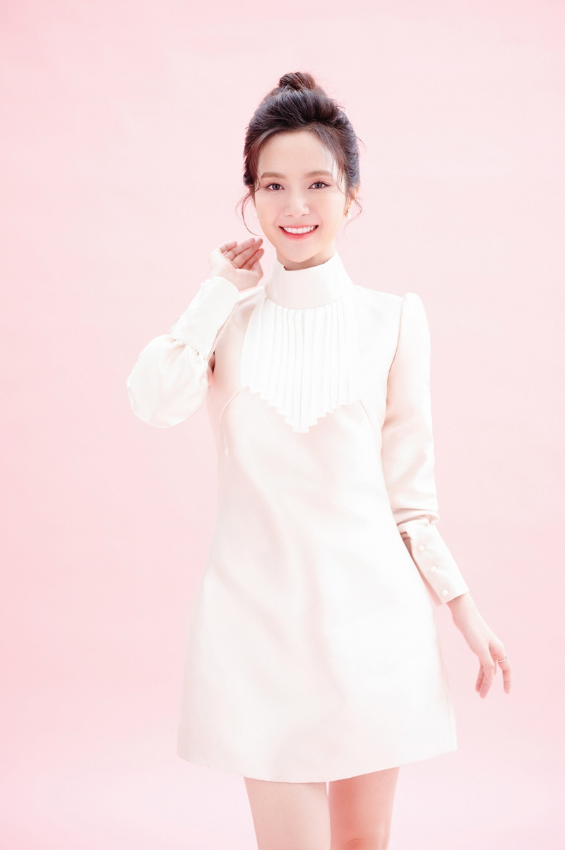 Ca sĩ Jang Mi khoe nhan sắc đẹp như hoa như ngọc trong bộ ảnh mừng sinh nhật ảnh 4