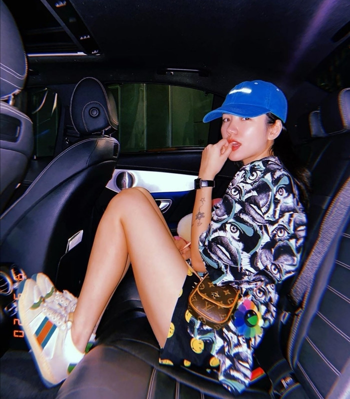 Ngọc Trinh, Jun Vũ, Phương Ly khoe khả năng "cân" mọi trang phục từ nữ tính đến cá tính ảnh 5