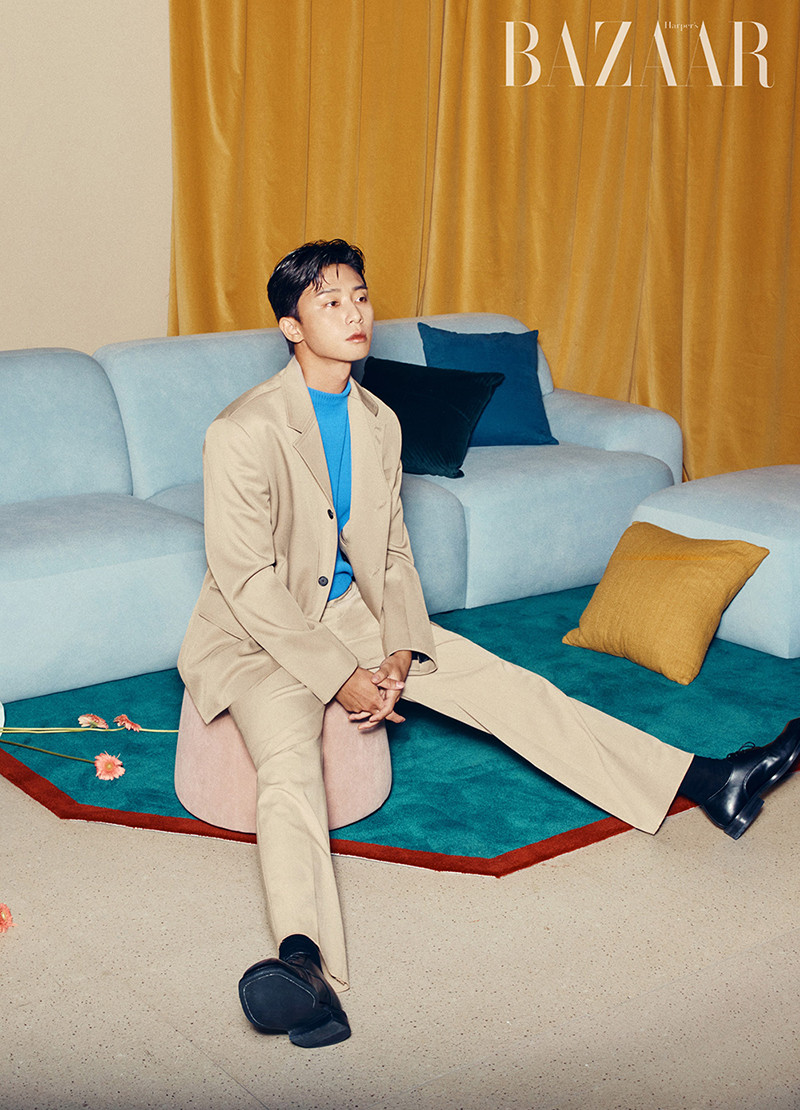Ngắm loạt trang phục với màu sắc gây sốc của Park Seo Joon trên Harper's Bazaar Hàn ảnh 5