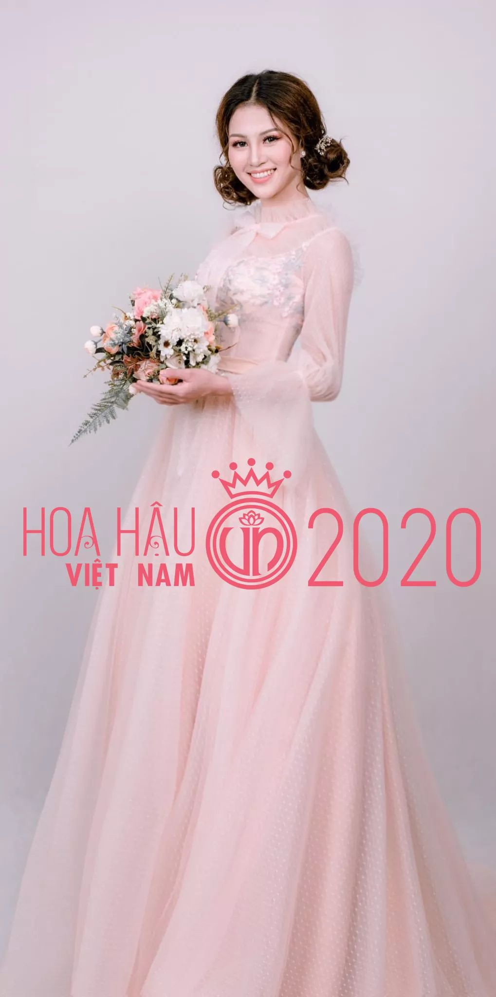 Thí sinh Hoa Hậu Việt Nam sở hữu đôi chân dài “siêu thực”, được khen vì mặc áo dài quá đẹp ảnh 2