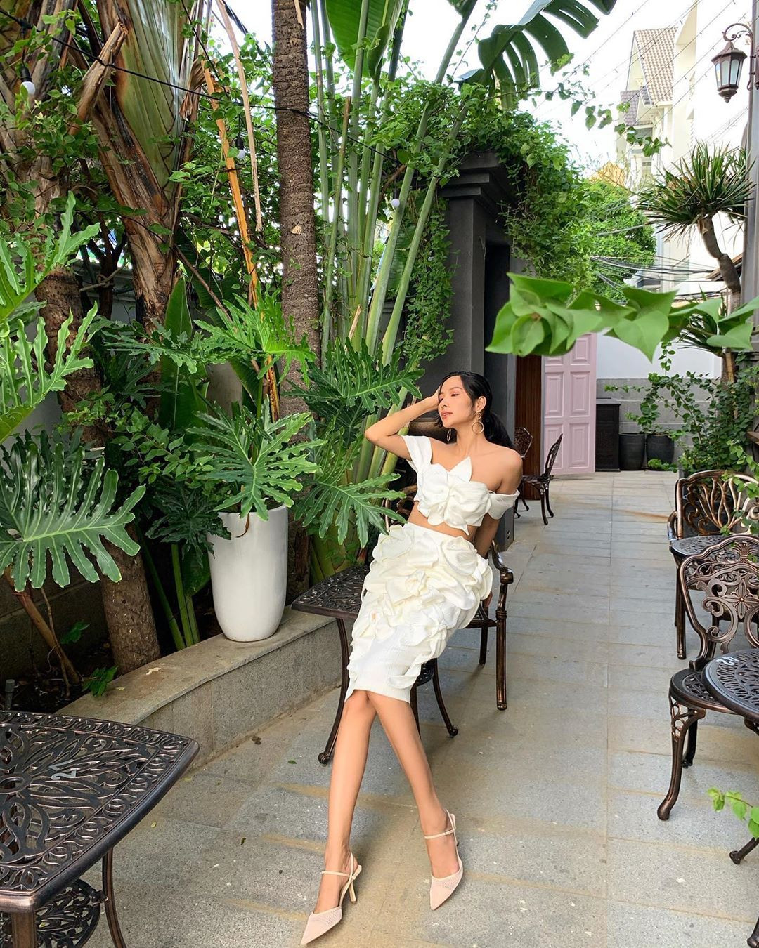 Cách mix trang phục tone-sur-tone “phá đảo” làng thời trang Việt tuần qua ảnh 5