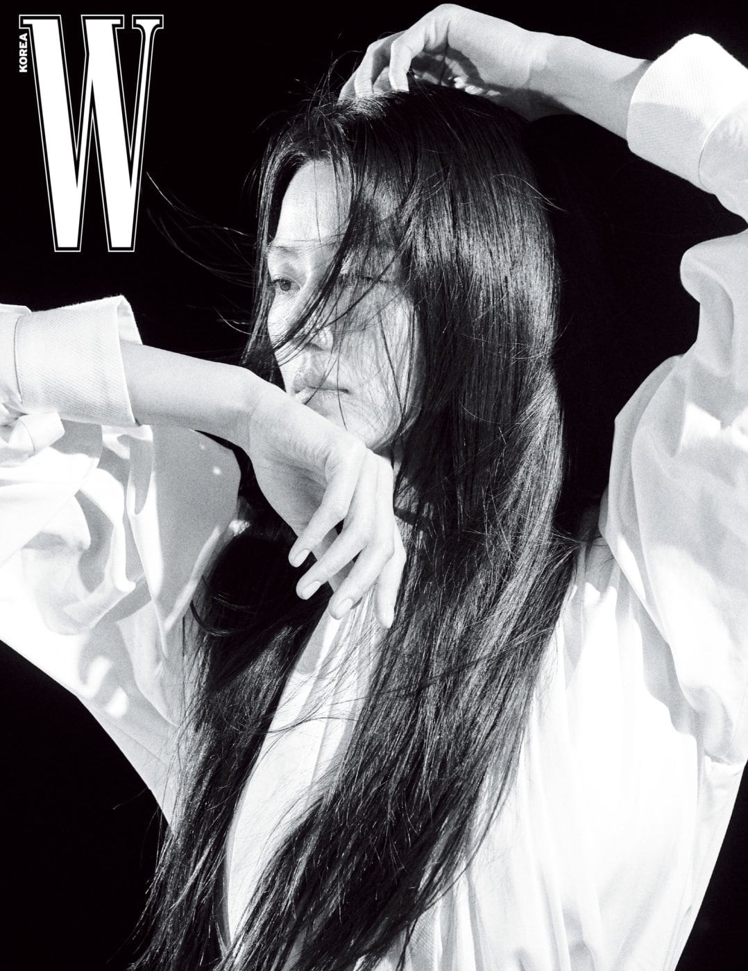 “Mợ chảnh” Jun Ji Hyun thần thái trên bìa W tháng 8, chia sẻ nội dung drama sắp tới ảnh 8