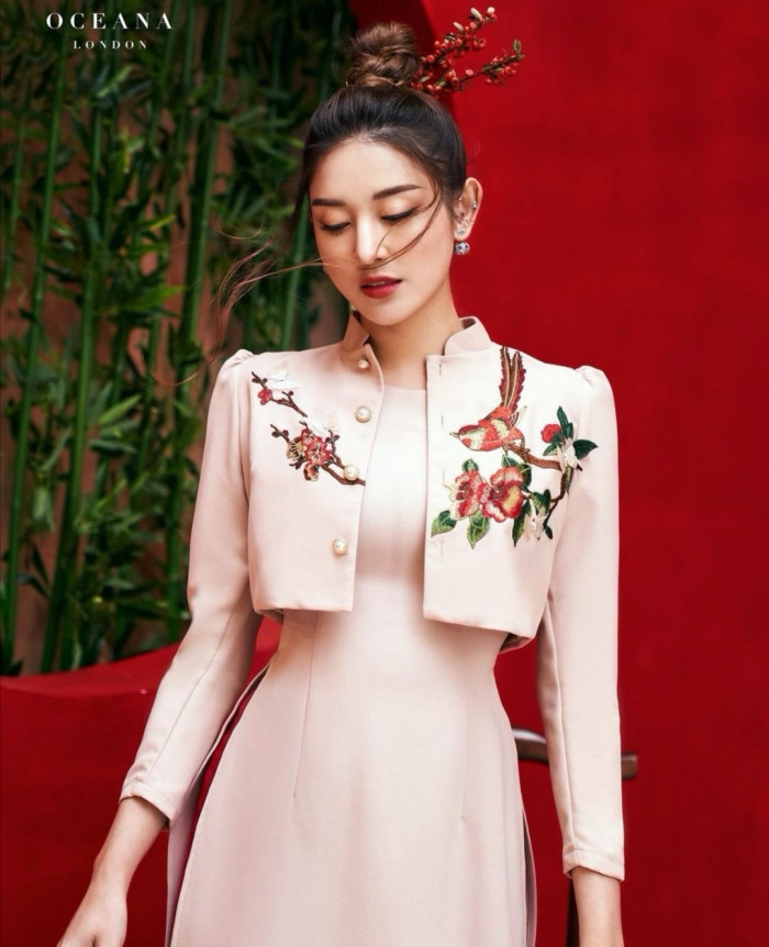 Học ngay mỹ nhân Việt cách diện trang phục Tết vừa thời trang mà không lo bị nóng ảnh 9