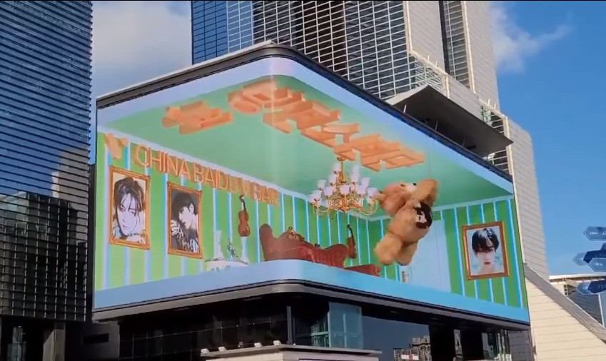 V BTS chiếm sóng MXH toàn cầu, là idol đầu tiên xuất hiện trên vũ trụ trong ngày sinh nhật ảnh 5