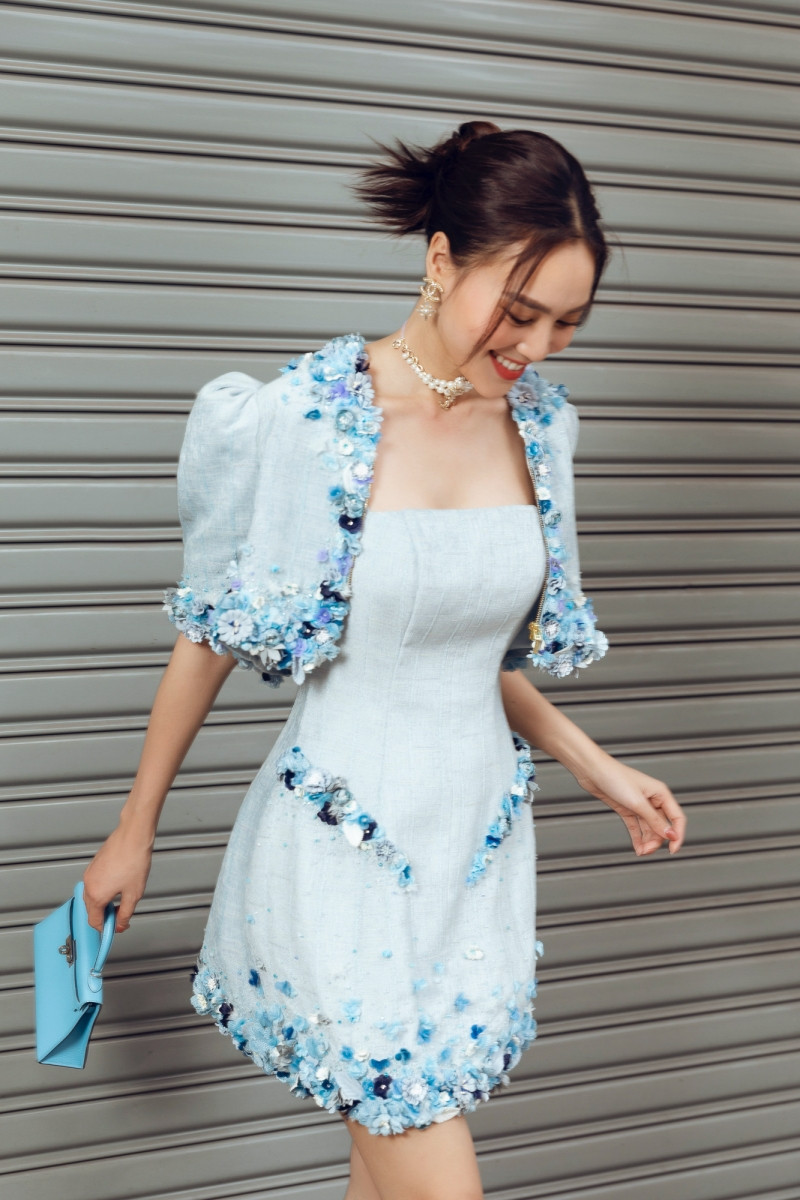 Ninh Dương Lan Ngọc đẹp sang chảnh khi dạo phố với các thiết kế rất hợp thời tiết Sài Gòn ảnh 5