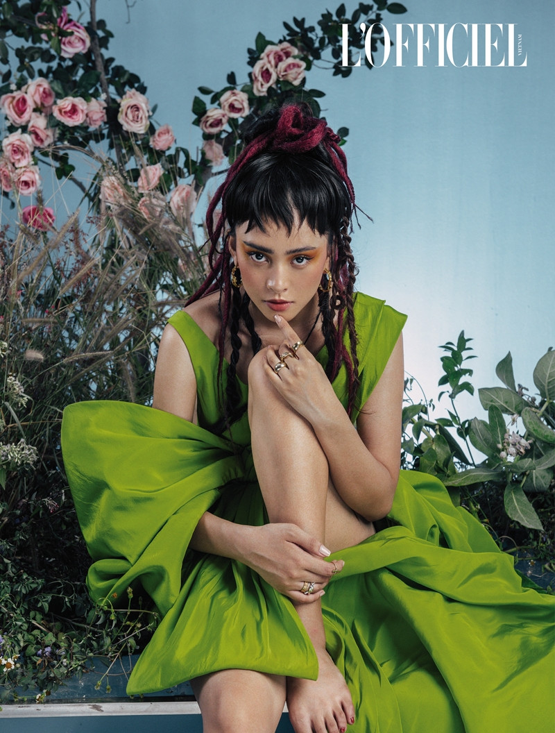 Diện váy Công Trí trên thảm đỏ VMAs, Nicole Richie “đụng hàng” tận 9 mỹ nhân showbiz Việt ảnh 4