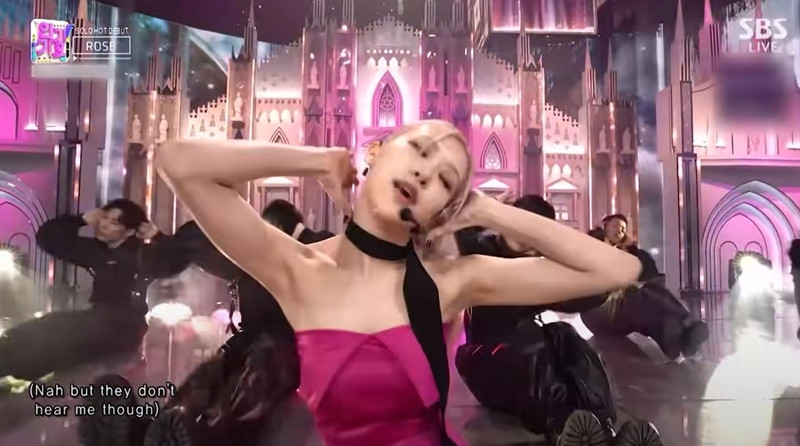 Netizen Hàn tranh cãi về ảnh cơ bắp của Rosé, cho rằng "chỉ là sản phẩm của photoshop"? ảnh 4