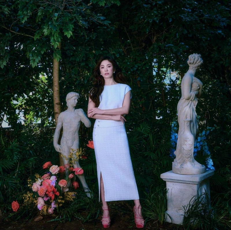 Song Hye Kyo gầy đi trông thấy trong bộ ảnh thời trang mới, liệu nhan sắc có giảm sút theo? ảnh 2