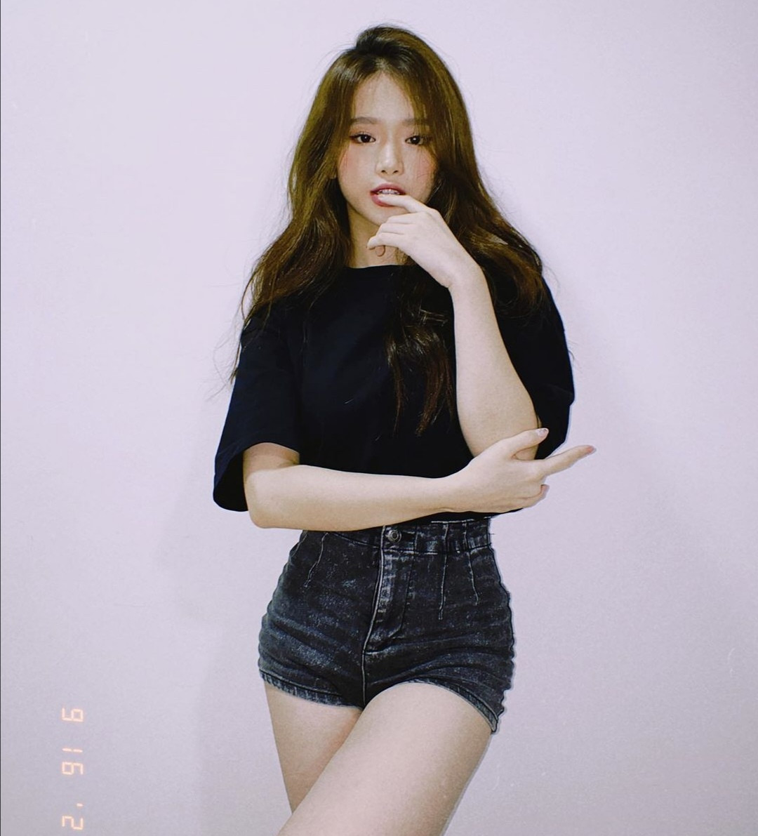 Học Ngọc Trinh, Minh Hằng... cách phối đồ để xin một vé gia nhập ngay “hội toàn chân” ảnh 4