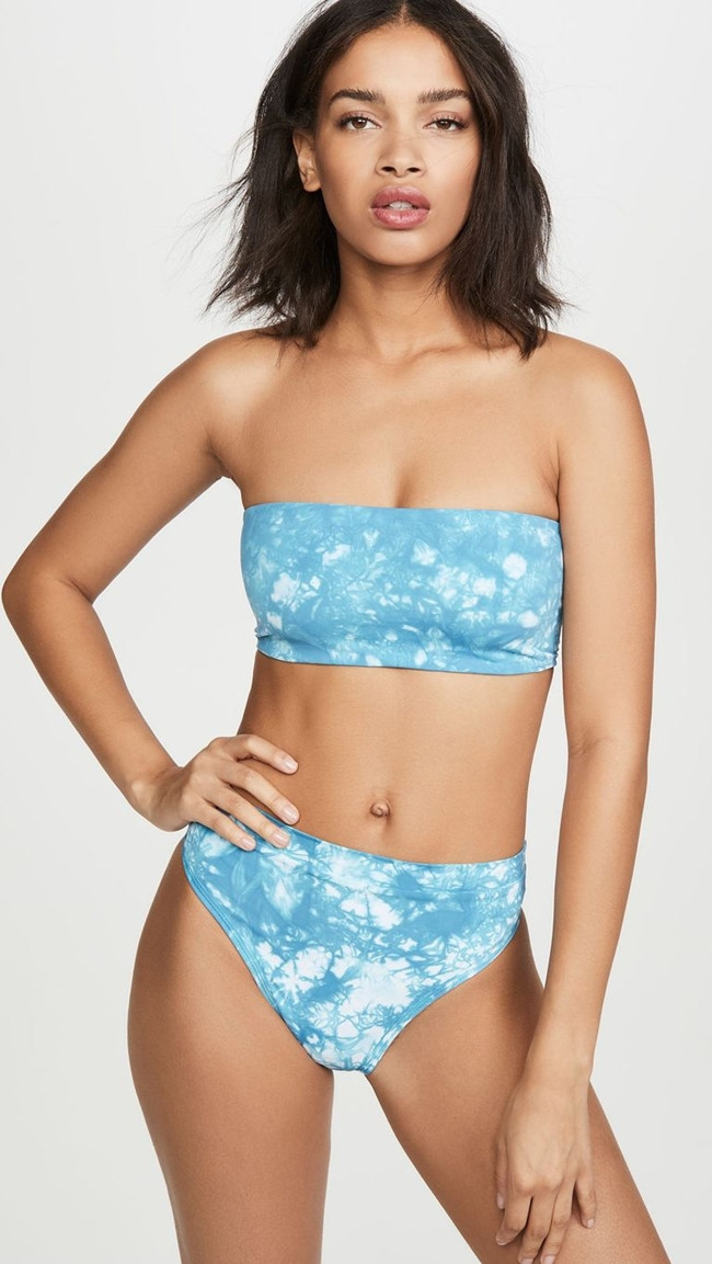 Bikini cạp cao: Kín đáo mà vẫn khoe được hết những đường cong của cơ thể ảnh 6