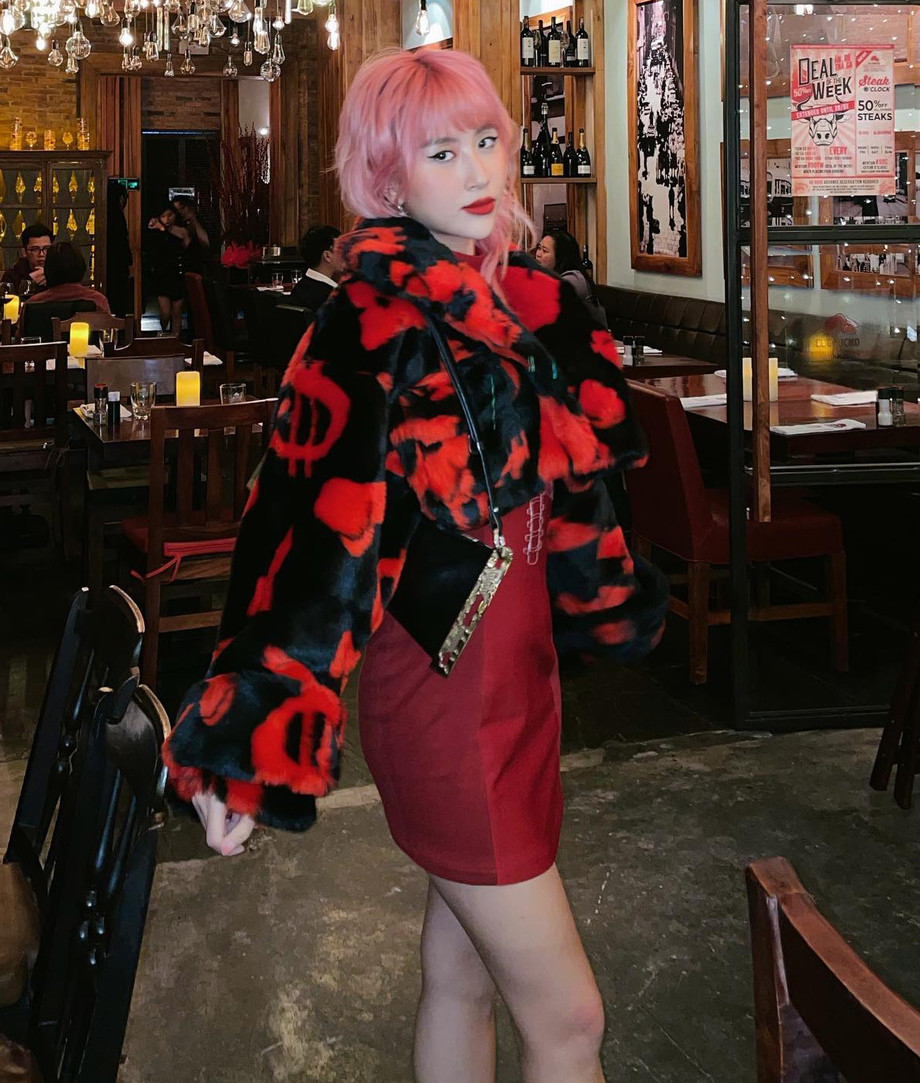 Thiều Bảo Trâm, Doãn Hải My, H’Hen Niê... đồng loạt chọn tông màu đỏ rực trong tuần đầu tiên của năm mới ảnh 5